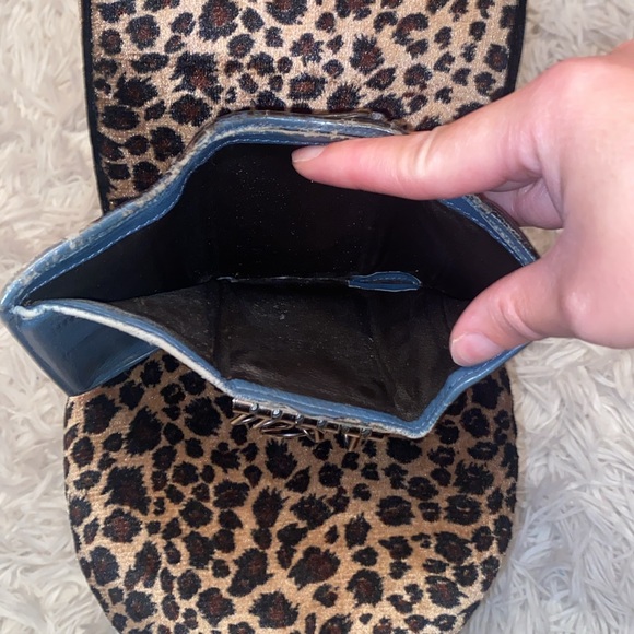 Gucci Key Holder - Picture 5 of 10